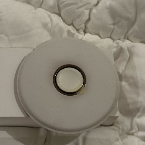 Apple Watch with Gold Band - Picture 5 of 12